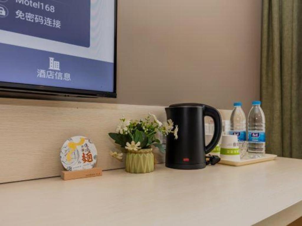 Home Inn Plus Shanghai New International Expo Center Yushan Road Yuanshen Sports Exterior foto
