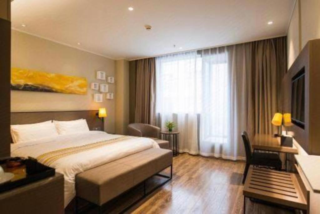 Home Inn Plus Shanghai New International Expo Center Yushan Road Yuanshen Sports Exterior foto